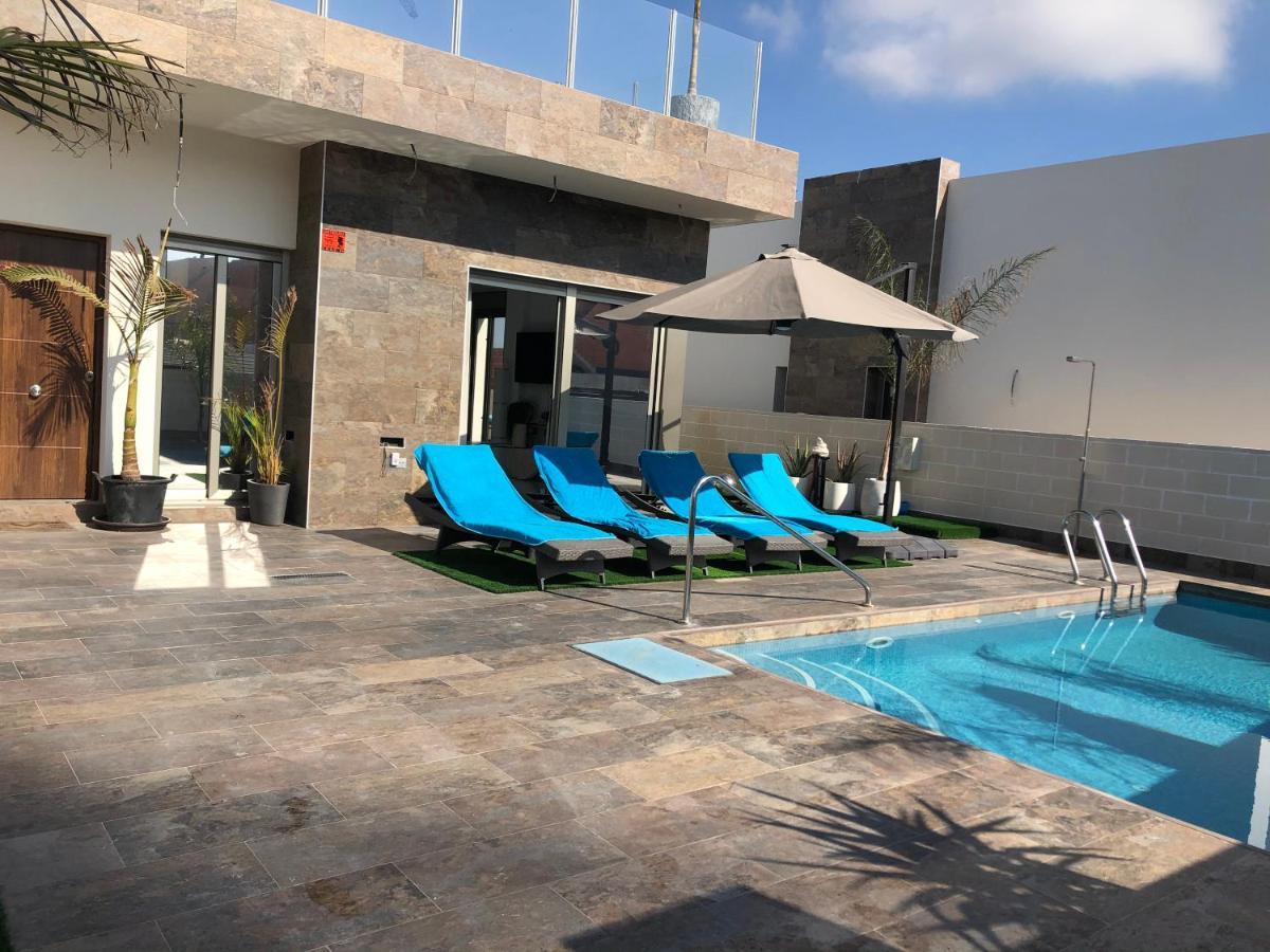 Luxury 4 Bed Private Villa With Option Of Heated Pool In Villamartin Alicante Exterior foto